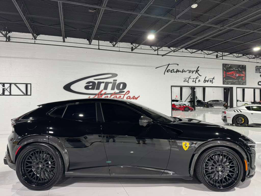 Used 2024 Ferrari Purosangue image 8