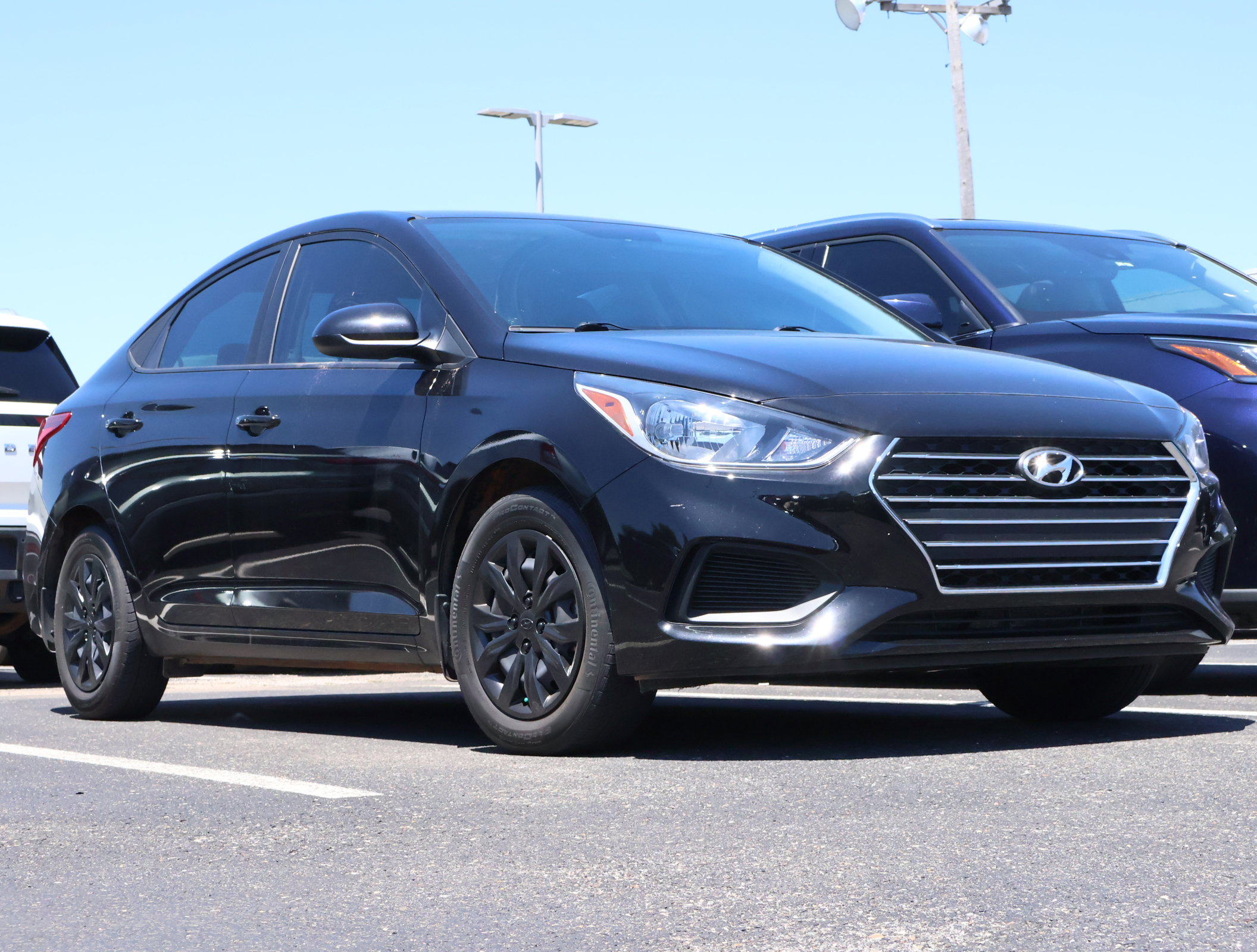 Used 2022 Hyundai Accent SE FWD image 1