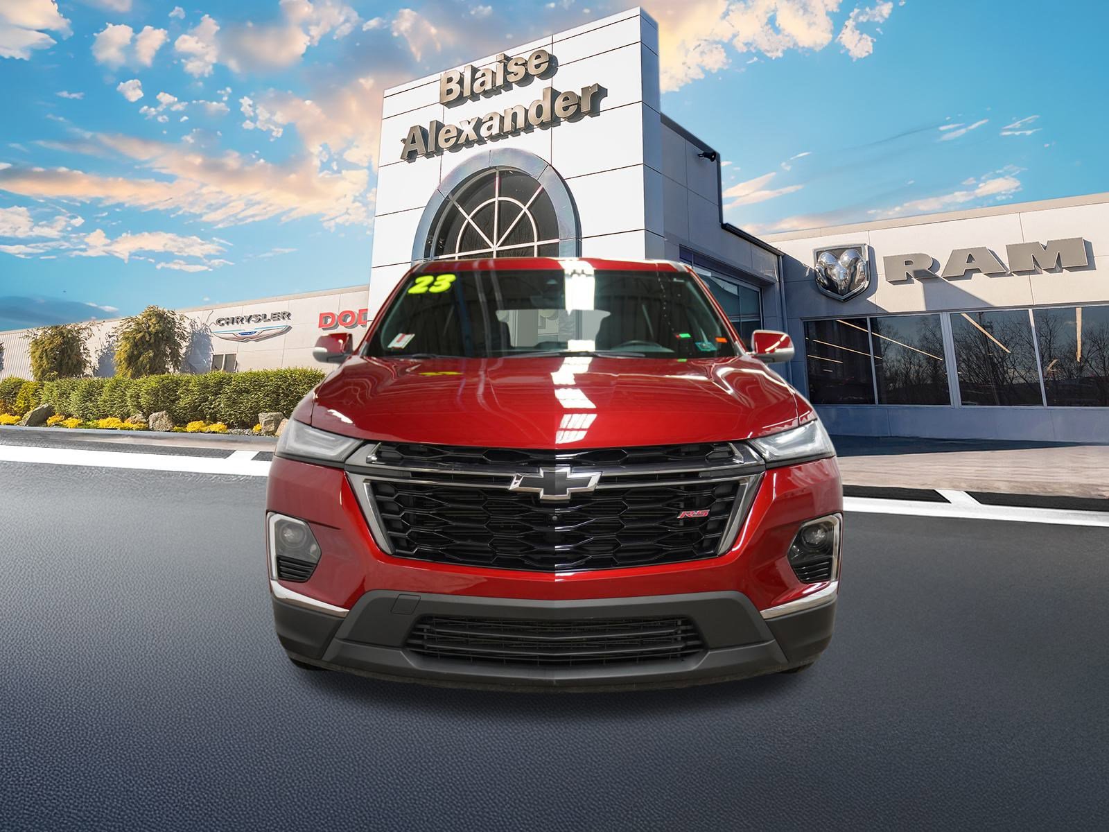 Used 2023 Chevrolet Traverse RS image 14