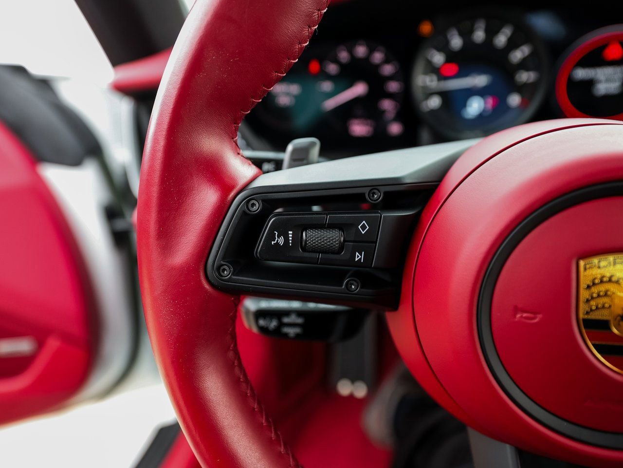 Used 2022 Porsche 911 Carrera 4S image 17