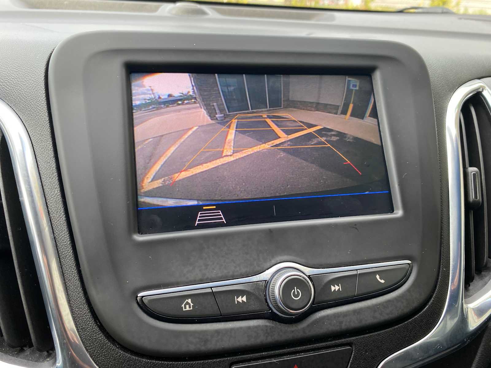 Used 2021 Chevrolet Equinox LT FWD image 16