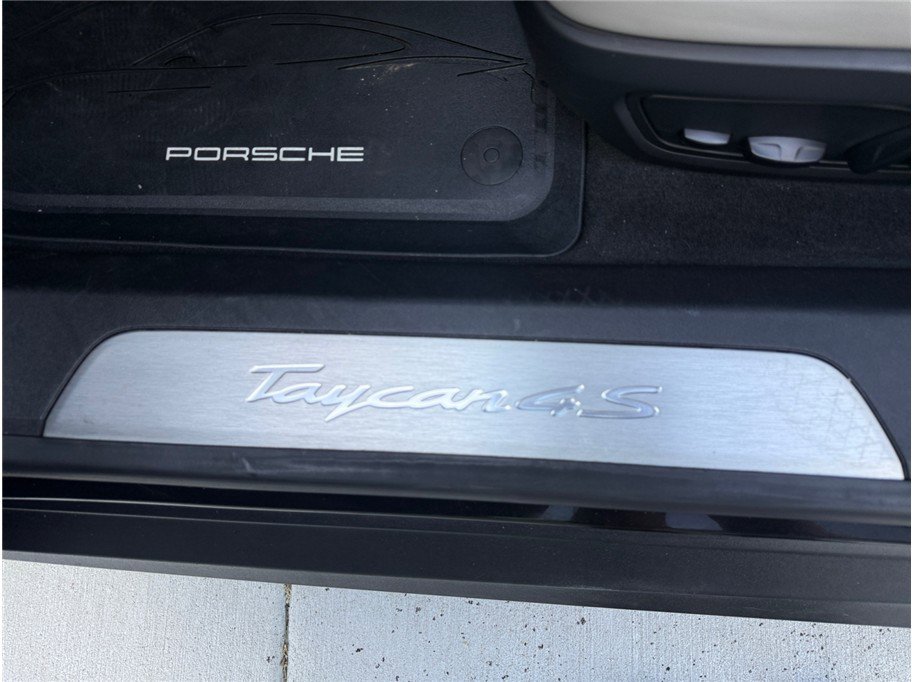 Used 2020 Porsche Taycan 4S AWD/4WD image 29