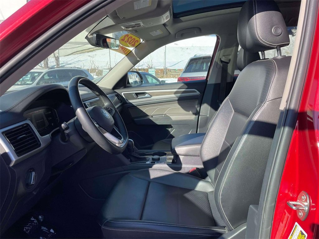 Used 2022 Volkswagen Atlas SEL image 16