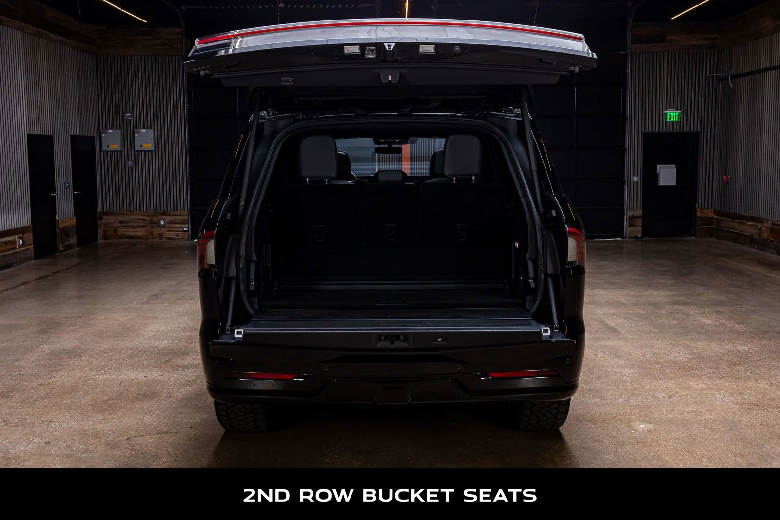 Used 2025 Lincoln Navigator Reserve w/ Jet Appearance Package AWD/4WD image 9