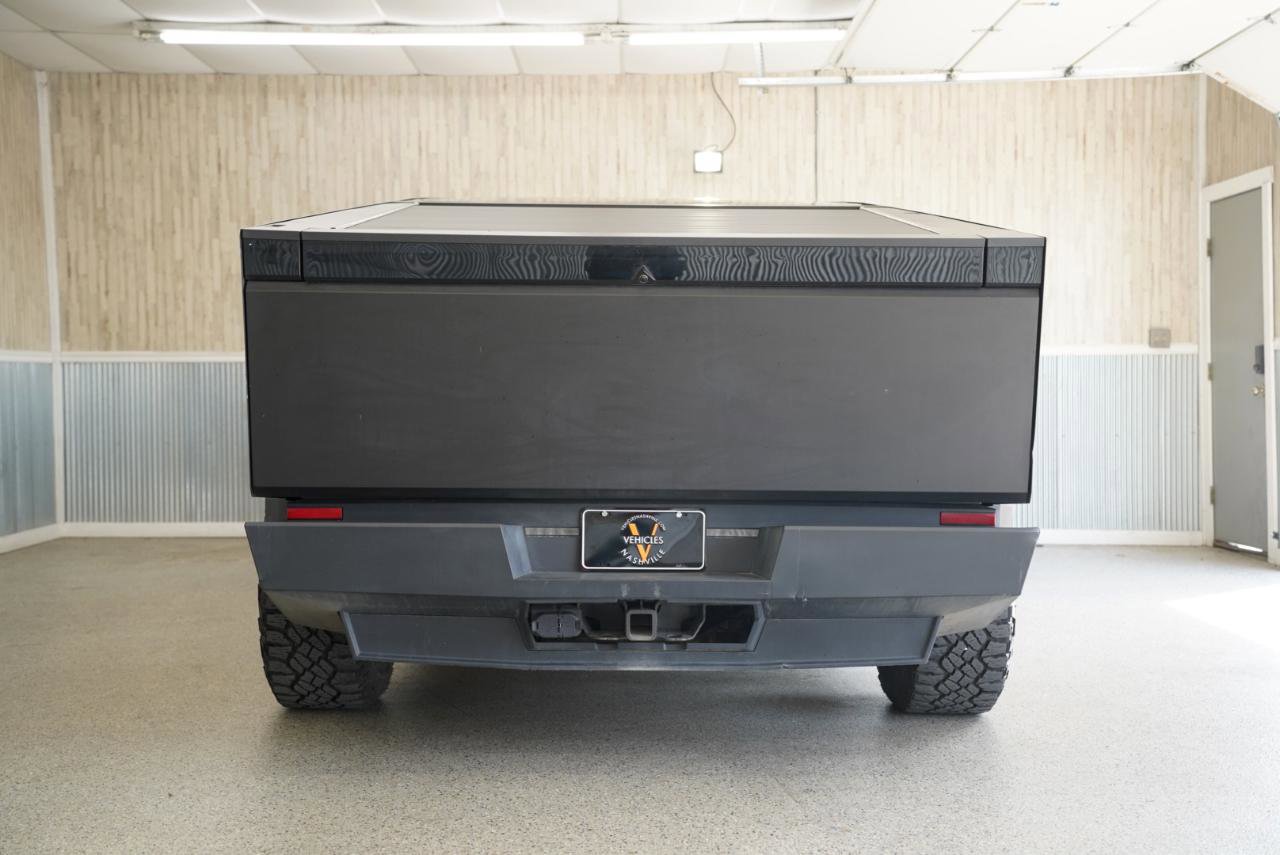 Used 2024 Tesla Cybertruck AWD Crew Cab image 8
