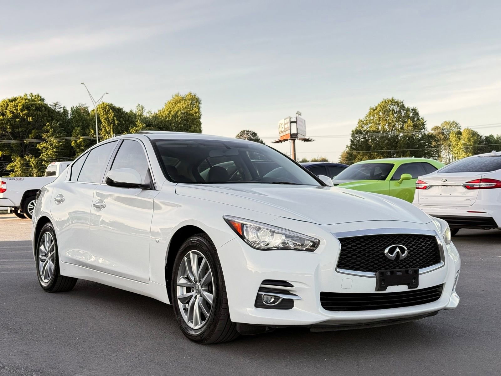 Used 2015 INFINITI Q50 AWD image 8