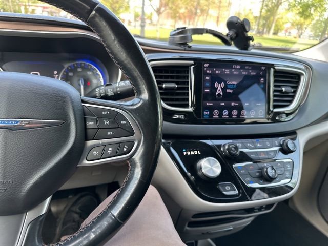 Used 2019 Chrysler Pacifica Touring-L w/ Advanced Safetytec Group image 46