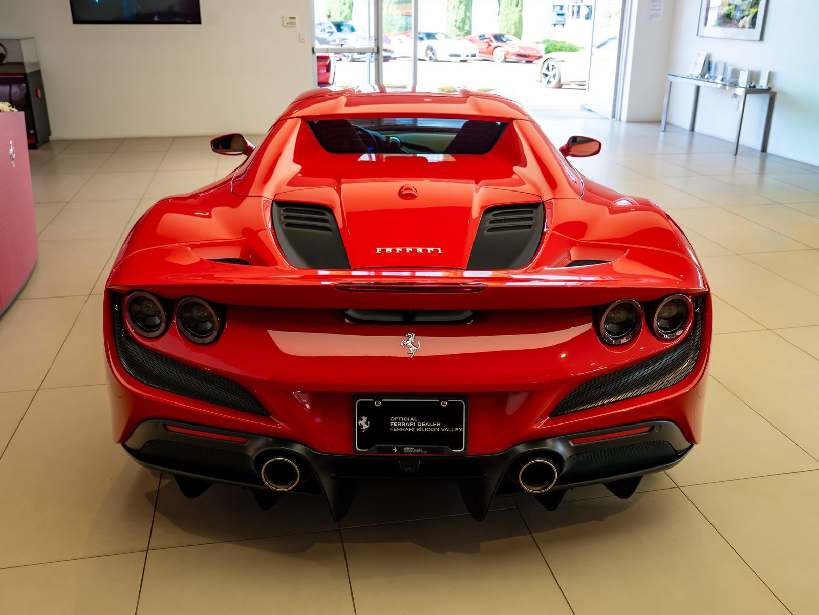Certified 2021 Ferrari F8 Tributo RWD image 31