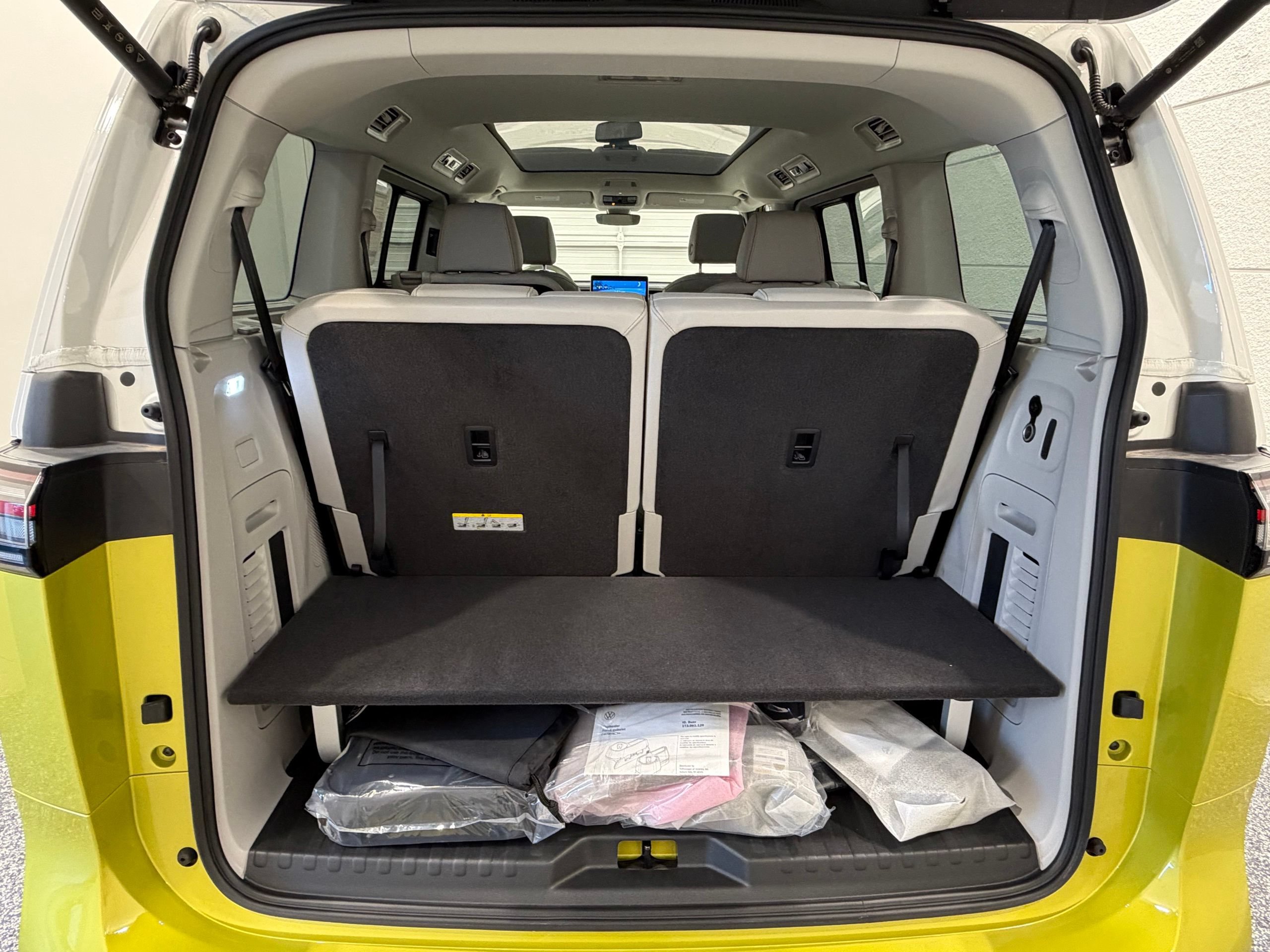 New 2025 Volkswagen ID. Buzz Pro S Plus AWD/4WD image 25