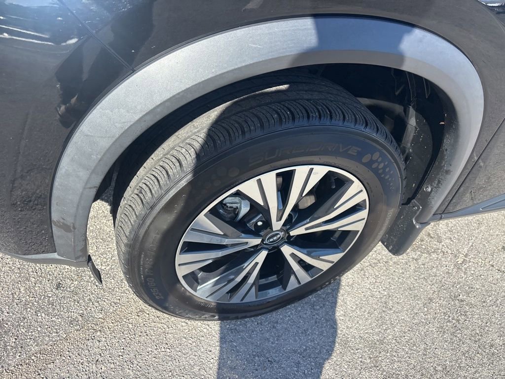 Used 2023 Nissan Rogue SV image 13