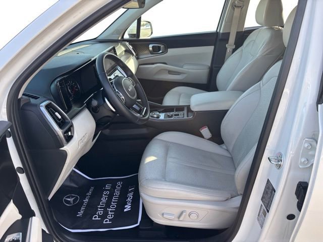 Certified 2024 Kia Sorento EX image 10