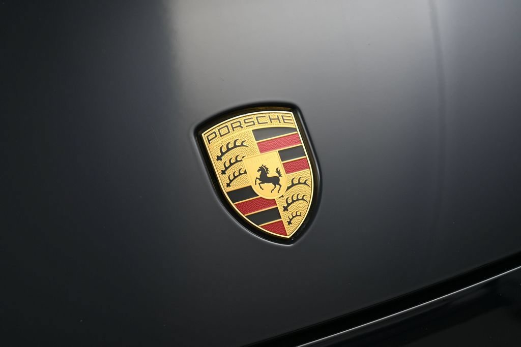 Certified 2023 Porsche Cayenne AWD/4WD image 13
