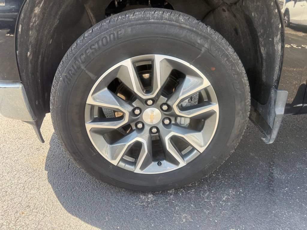 Used 2023 Chevrolet Silverado 1500 LT AWD/4WD image 14