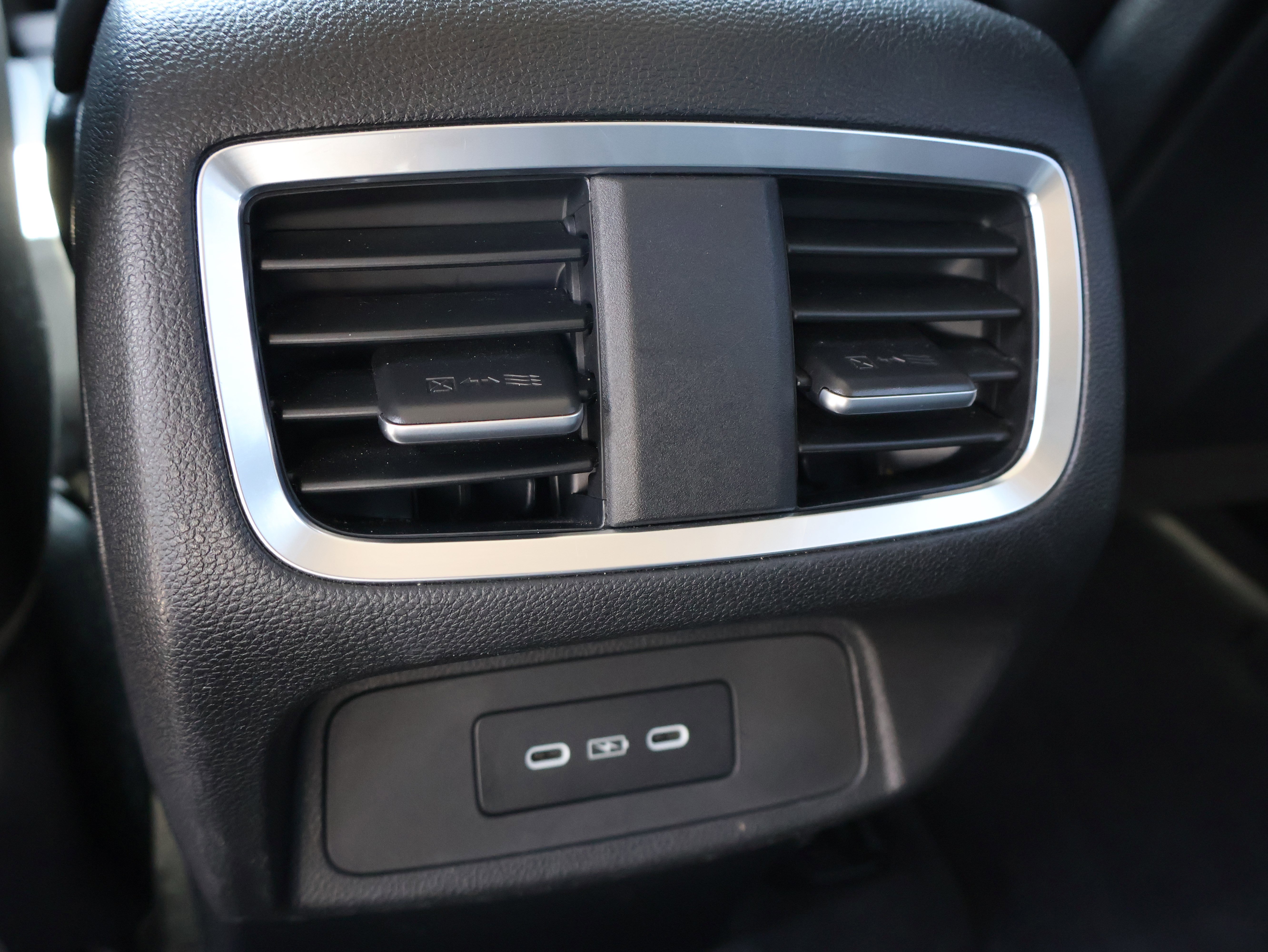 Used 2024 Acura RDX SH-AWD w/ Technology Package image 18