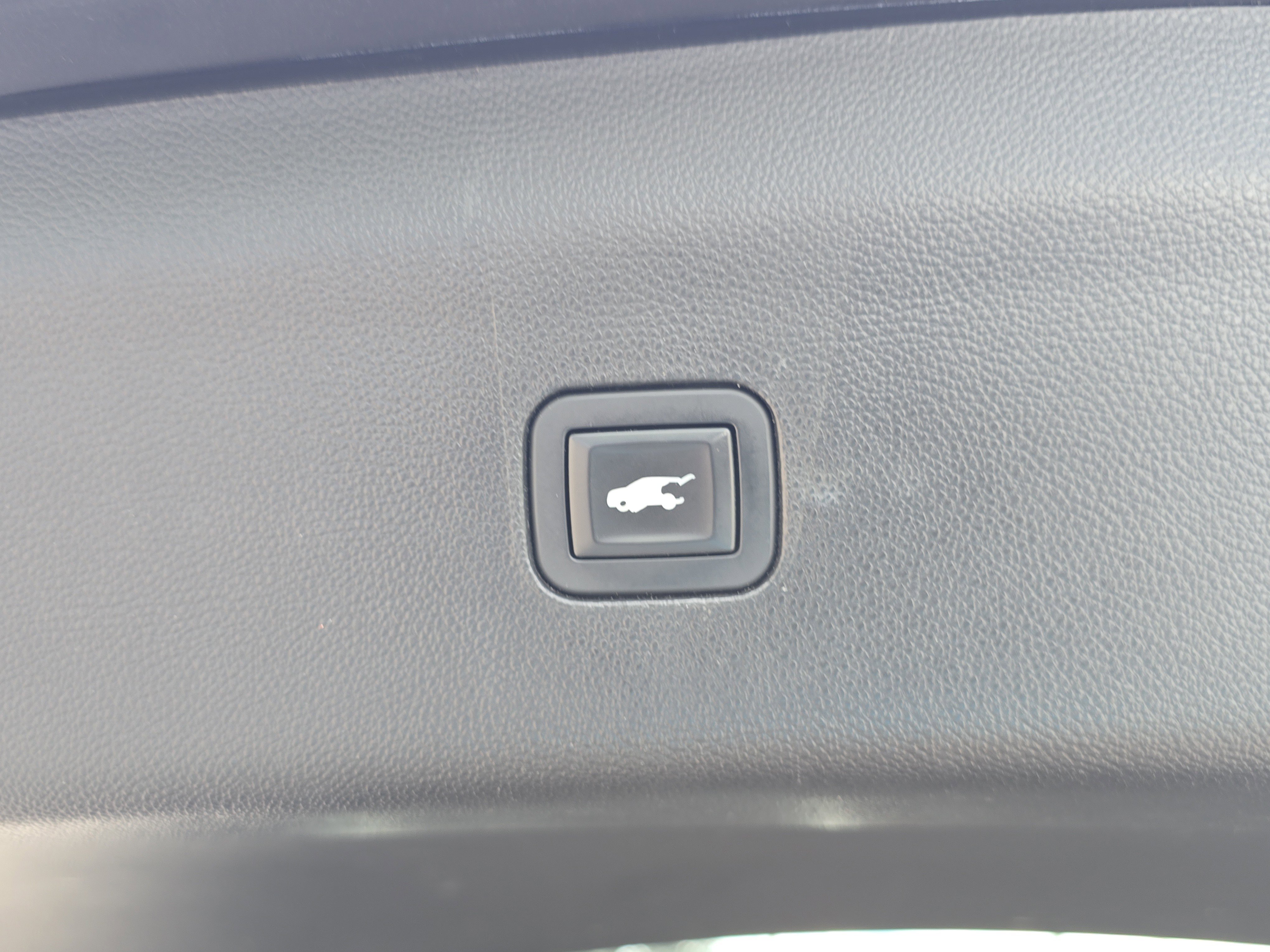 Used 2019 Buick Enclave Avenir w/ Avenir Technology Package image 13