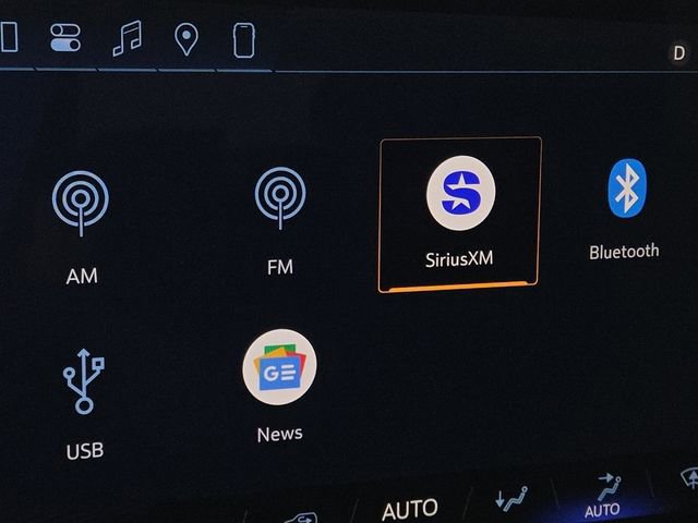 Certified 2026 Chevrolet Equinox EV LT FWD image 5