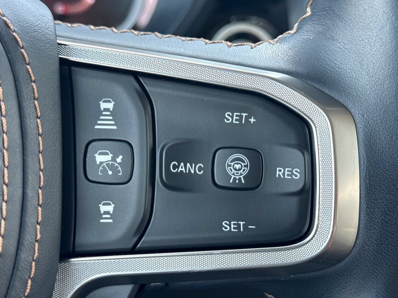 Used 2025 RAM 1500 Tungsten w/ Towing Technology Group AWD/4WD image 33