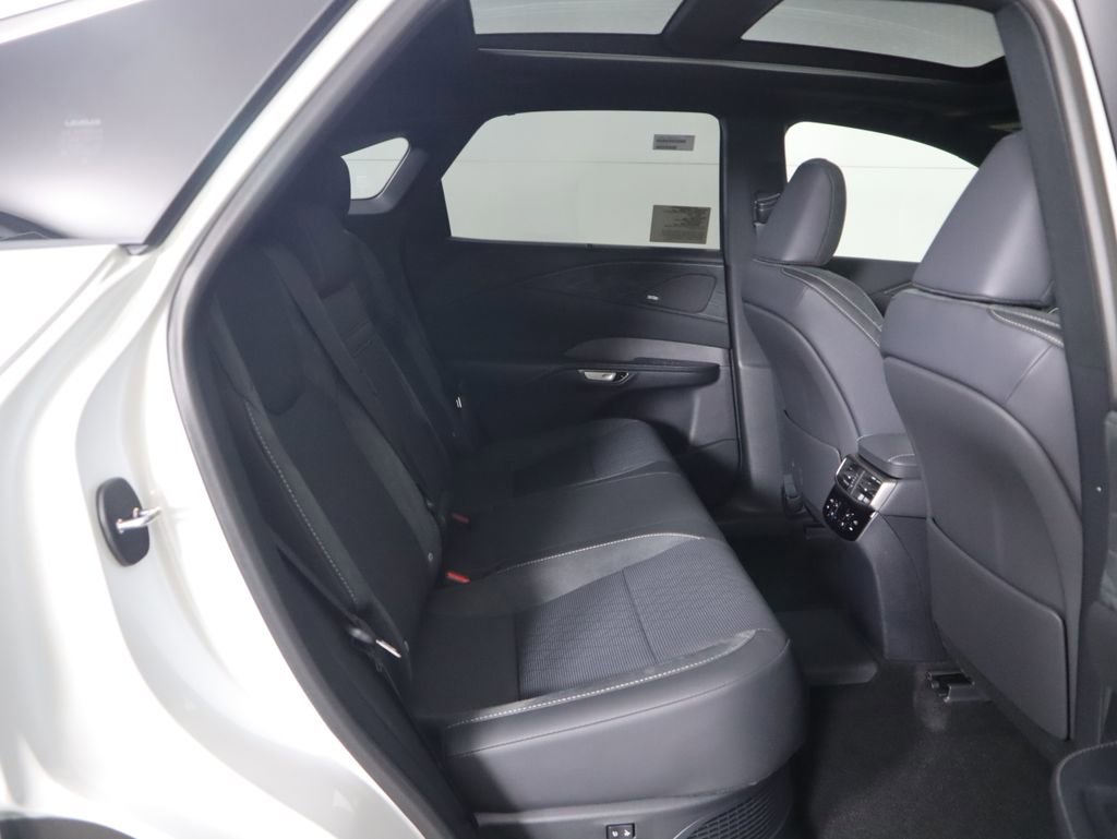 New 2026 Lexus RX 450h AWD image 23