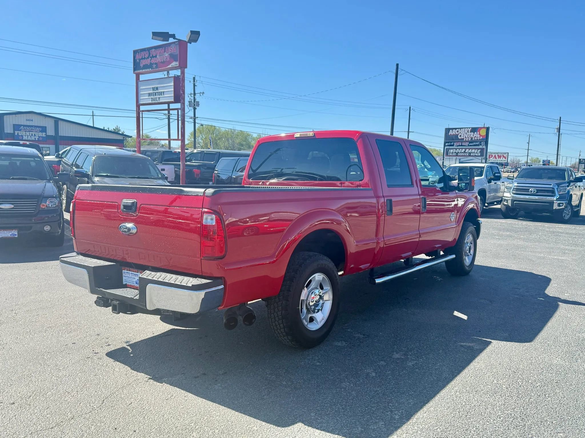Used 2014 Ford F250 XLT w/ XLT Interior Package image 5