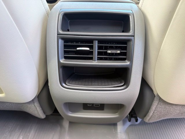 Used 2020 Cadillac XT5 Premium Luxury w/ LPO, Floor Liner Package FWD image 18