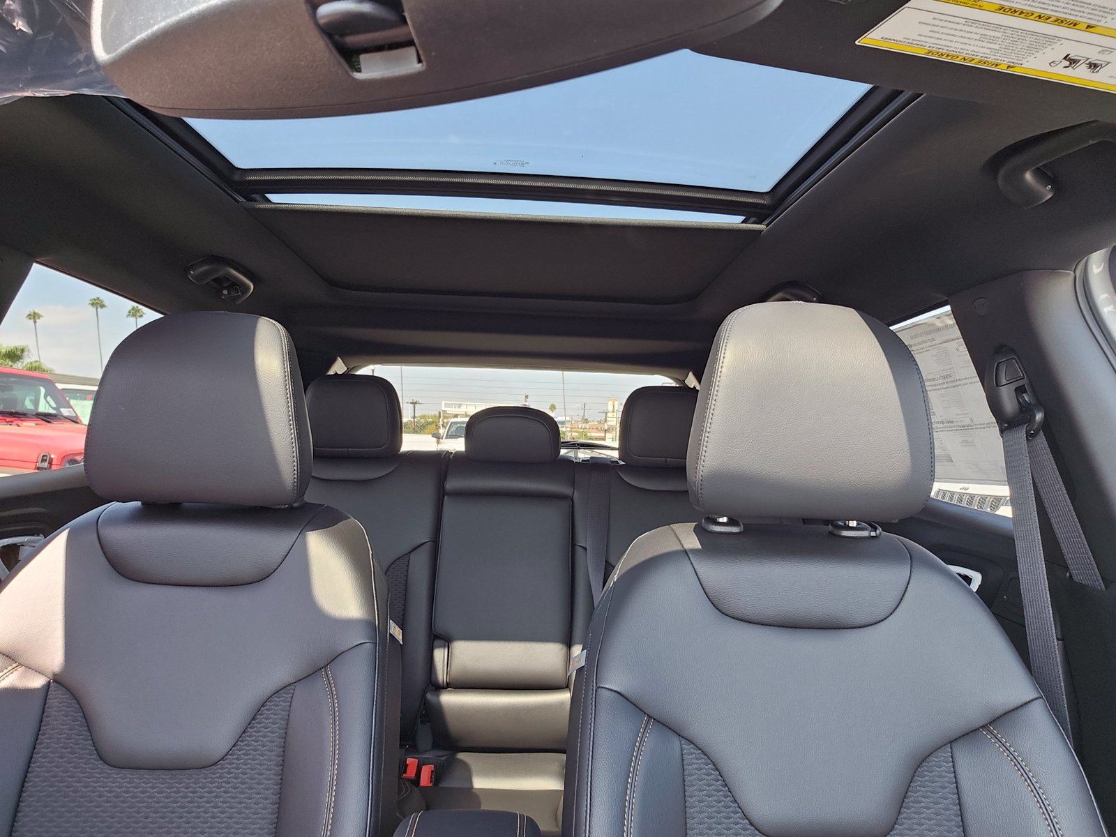 New 2026 Jeep Compass Latitude AWD/4WD image 30