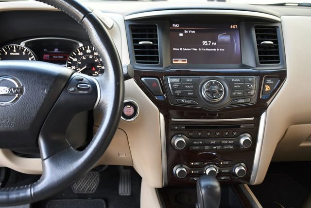 Used 2016 Nissan Pathfinder SL w/ SL Tech Package image 11