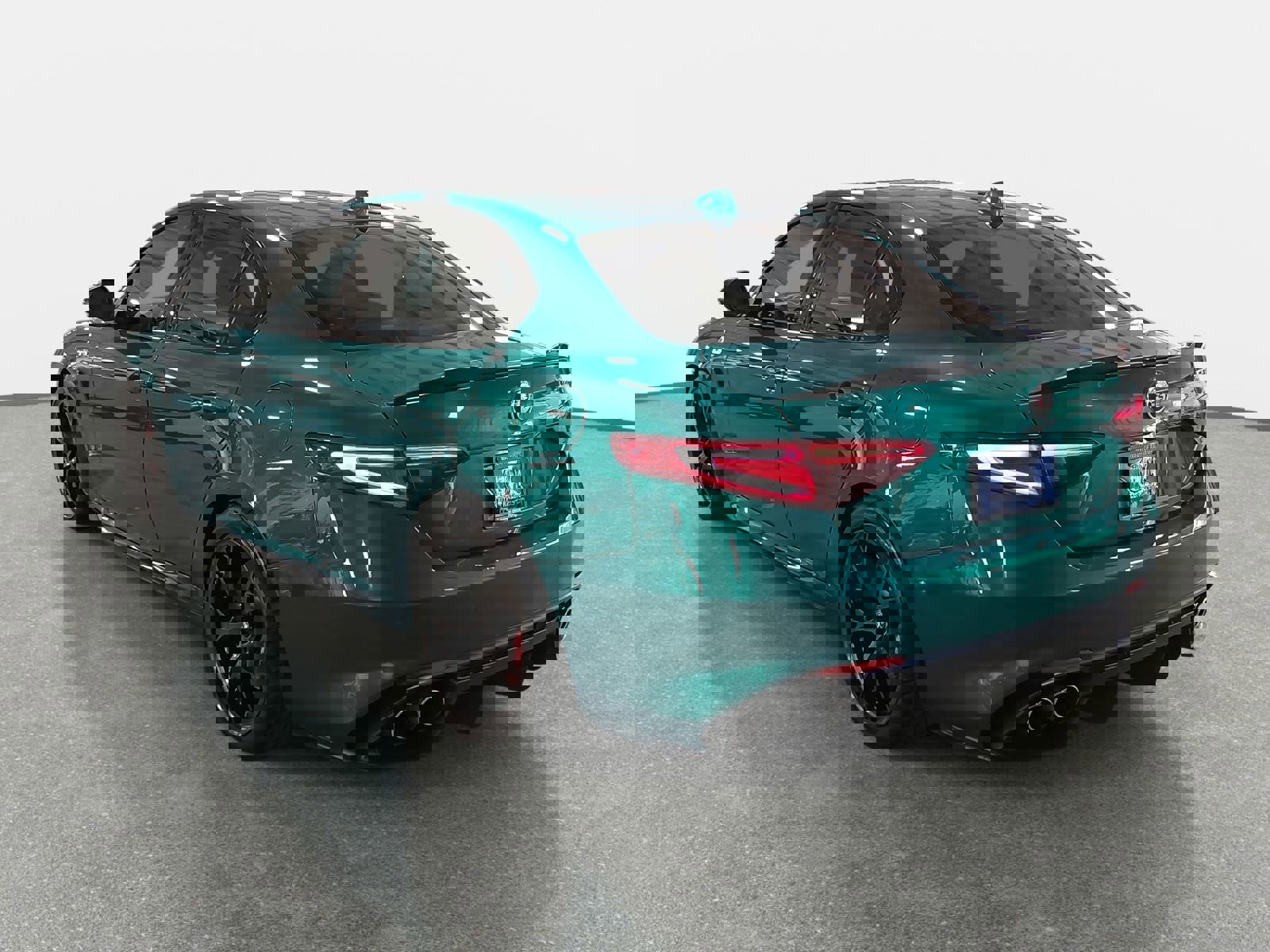 Used 2022 Alfa Romeo Giulia Quadrifoglio w/ Active Assist Plus Package image 7