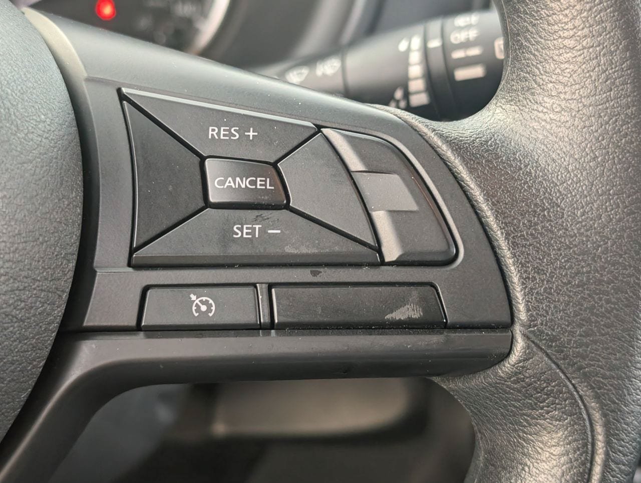 Certified 2025 Nissan Kicks Play S FWD image 19
