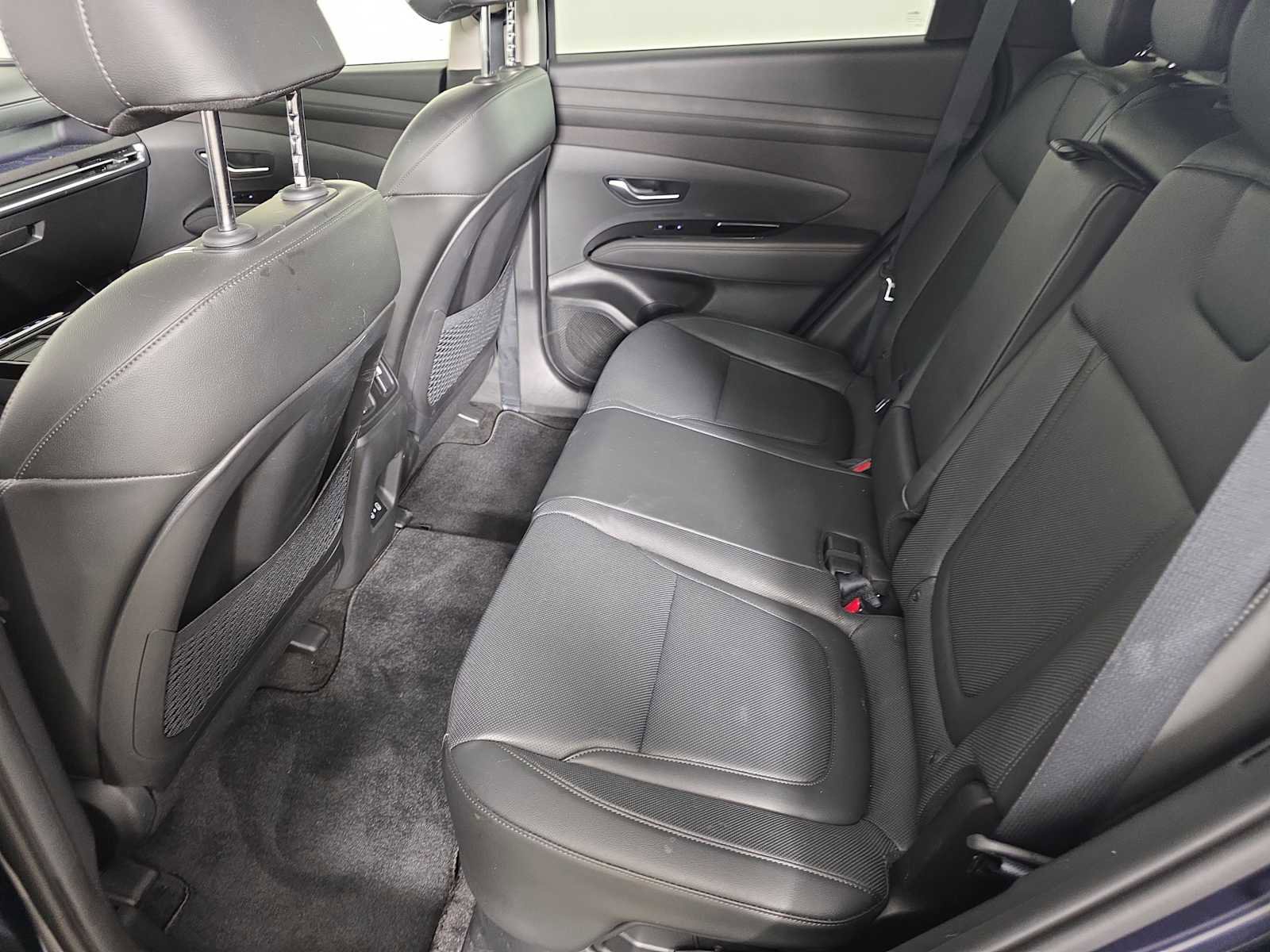 Used 2025 Hyundai Tucson Limited image 30