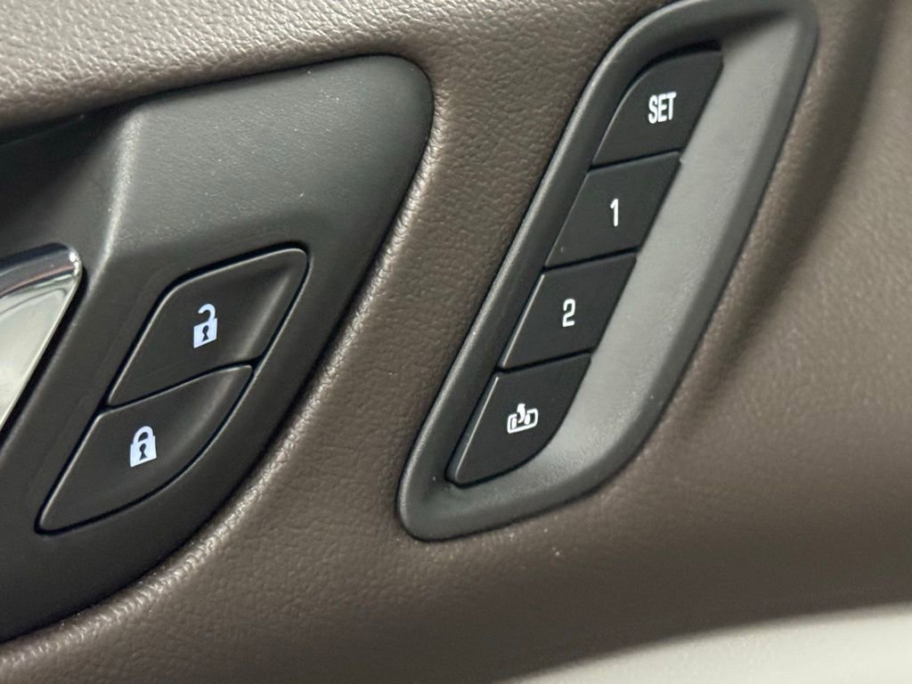 Certified 2023 GMC Acadia SLT w/ Technology Package image 29