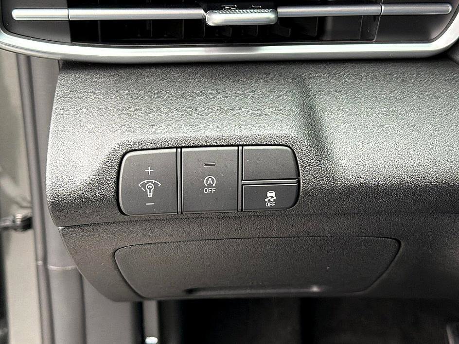 New 2026 Hyundai Elantra SE image 14