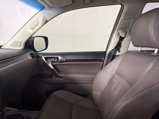 Used 2015 Lexus GX 460 w/ Premium Package AWD/4WD image 22