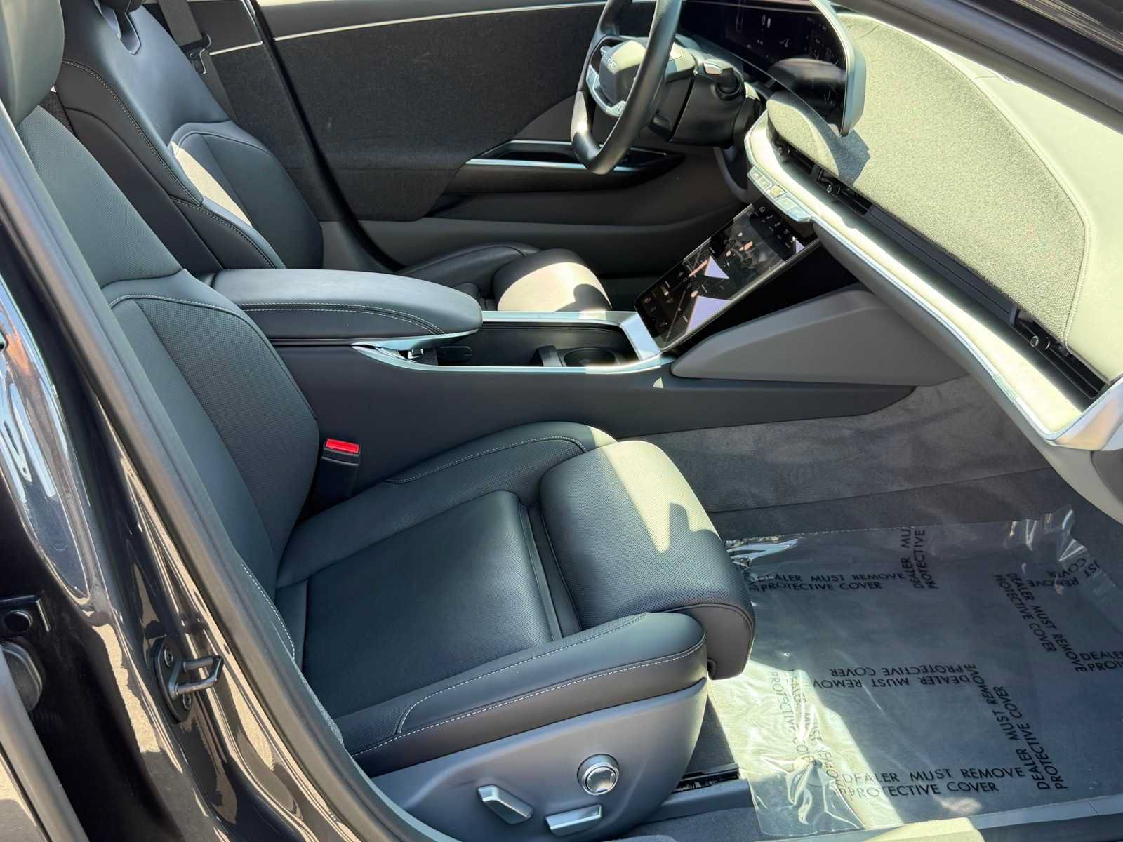 Used 2025 Lucid Air Touring AWD/4WD image 29