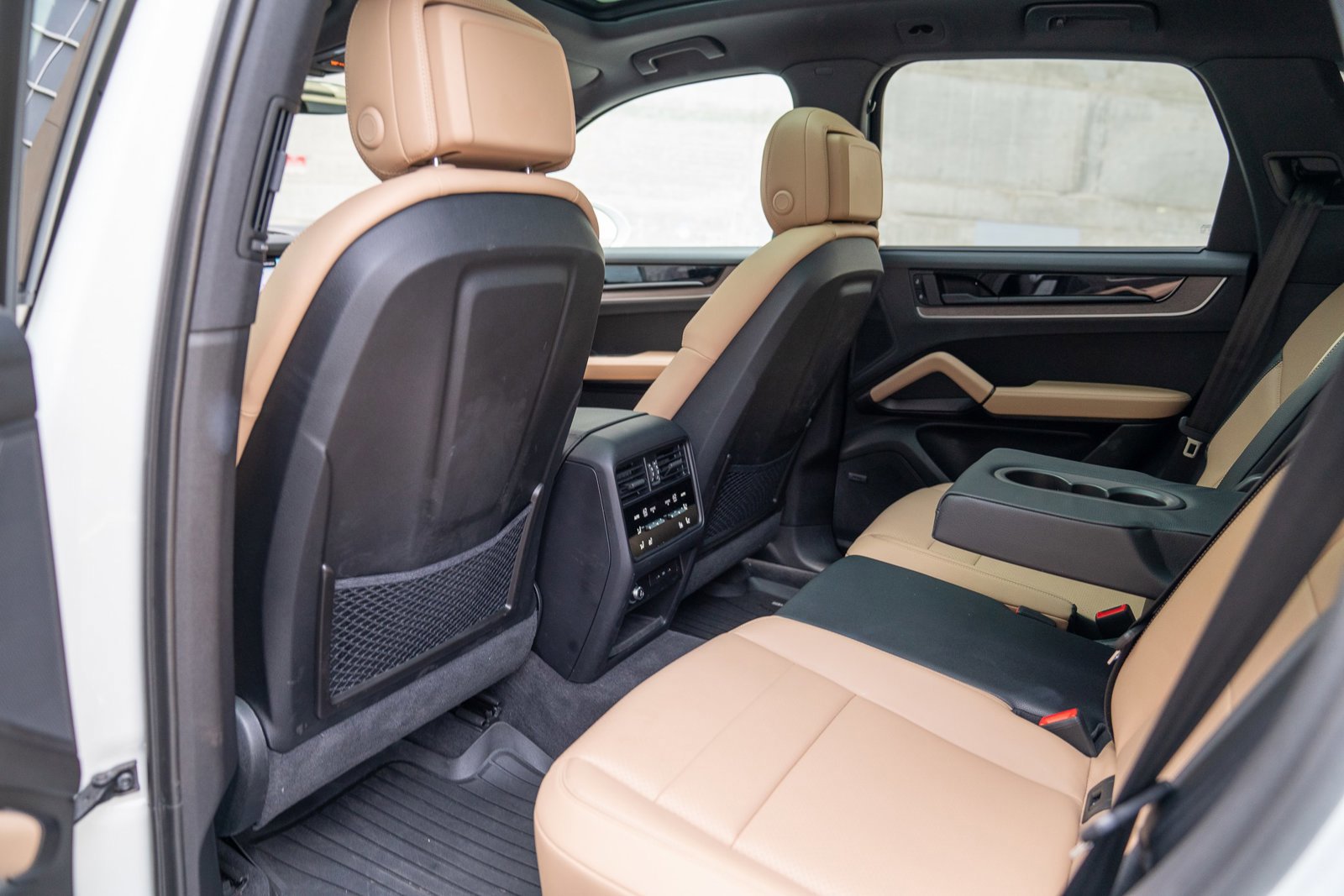 Used 2025 Porsche Cayenne image 22