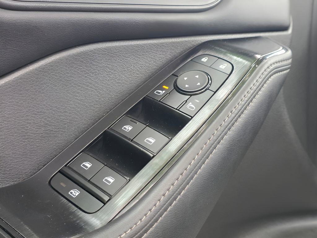 Used 2024 Nissan Rogue SV AWD/4WD image 15