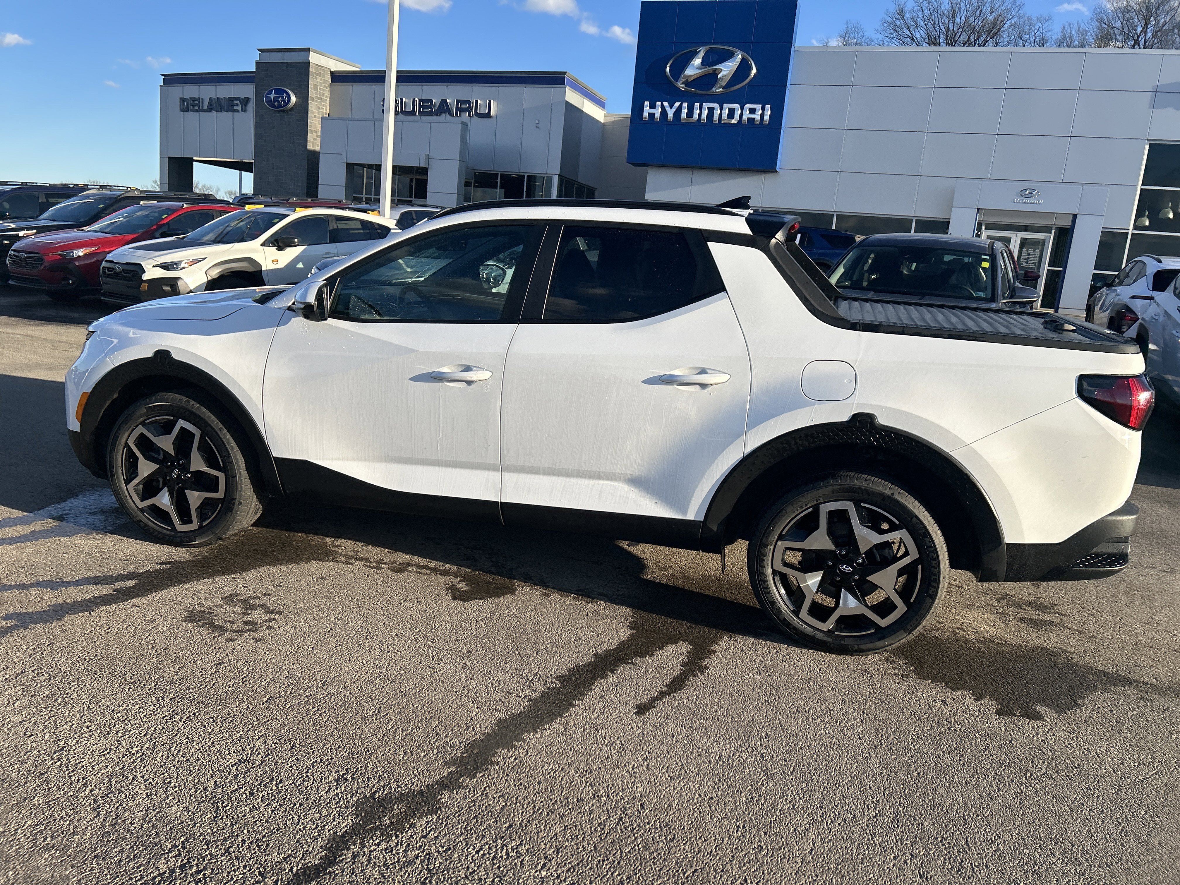 Used 2024 Hyundai Santa Cruz Limited image 15