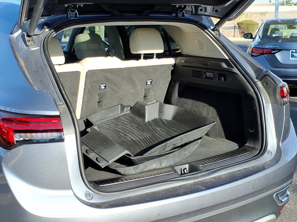 Used 2021 Buick Envision Essence w/ Technology Package I image 11