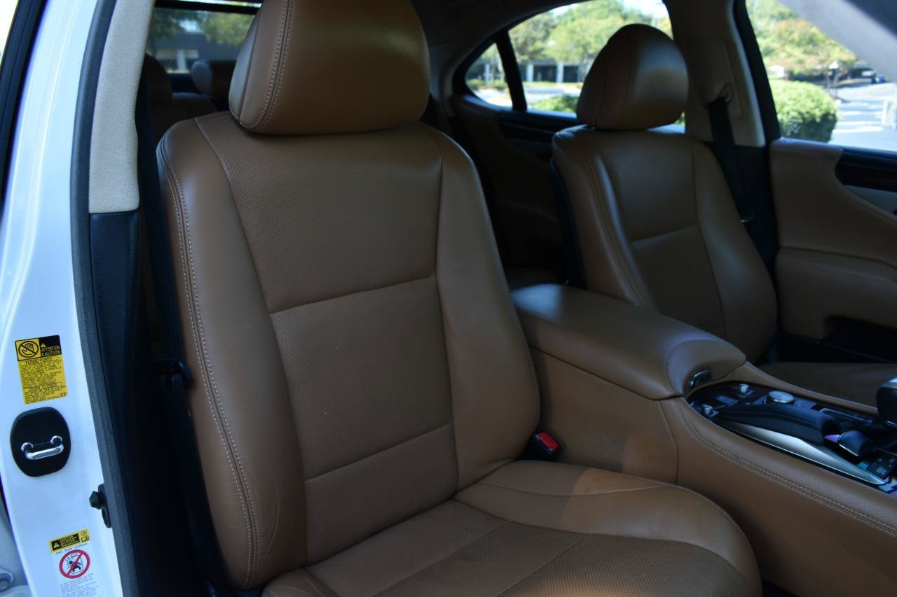 Used 2014 Lexus LS 460 w/ Comfort Package RWD image 29
