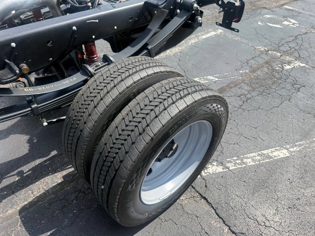New 2026 Ford F550 2WD Regular Cab Super Duty image 32
