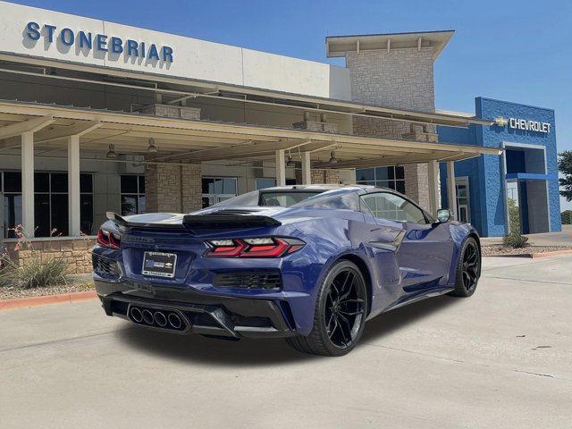 Used 2025 Chevrolet Corvette Z06 w/ Stealth Interior Trim Package RWD image 4