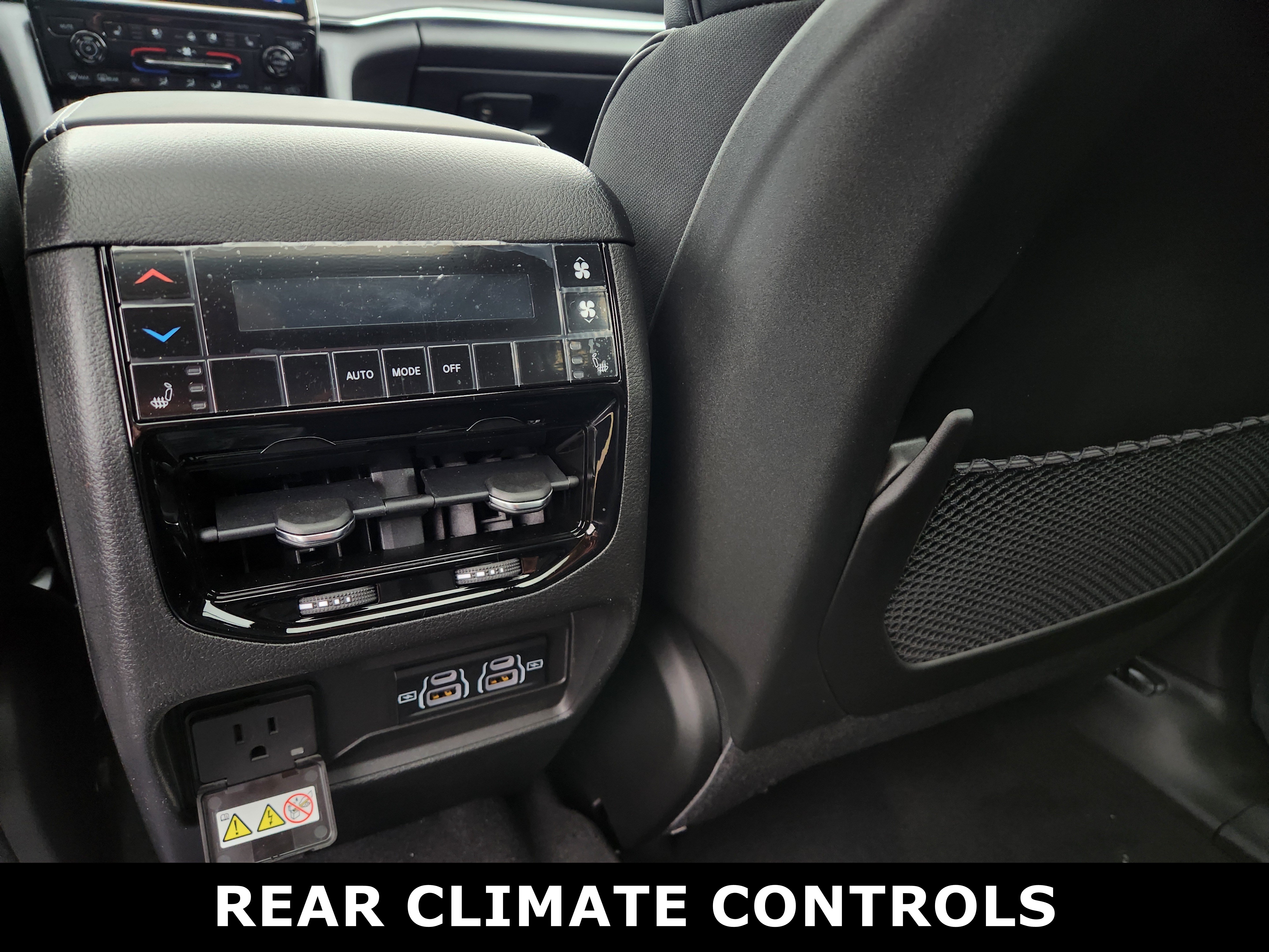 New 2025 Jeep Grand Cherokee L Overland AWD/4WD image 11