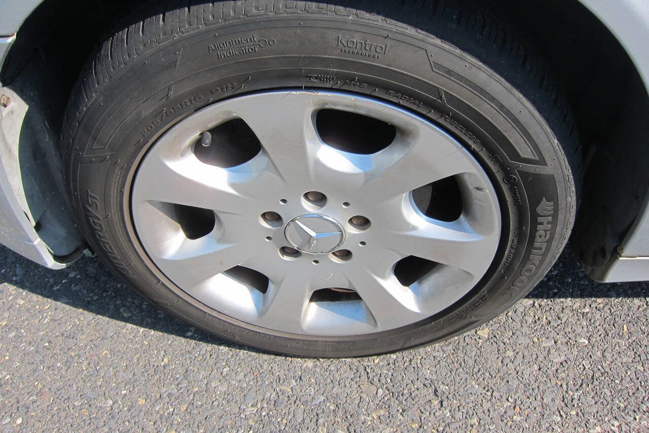 Used 2006 Mercedes-Benz C 350 4MATIC Sedan image 5