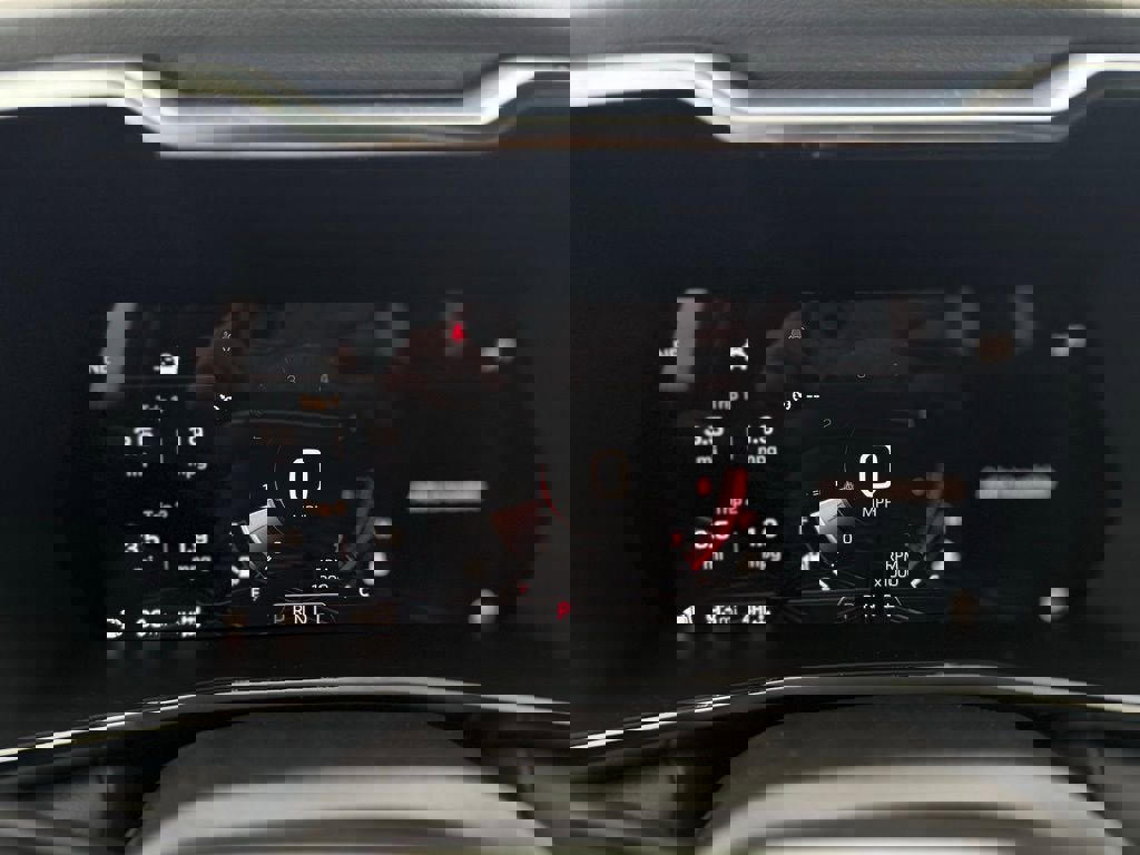 New 2026 GMC Canyon Elevation w/ Convenience Package image 16