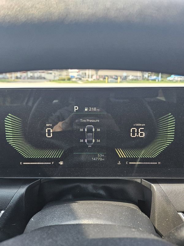 Used 2025 Kia K4 LXS image 17