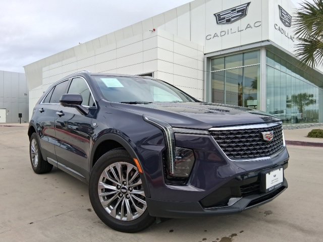 Used 2025 Cadillac XT4 Premium Luxury image 1