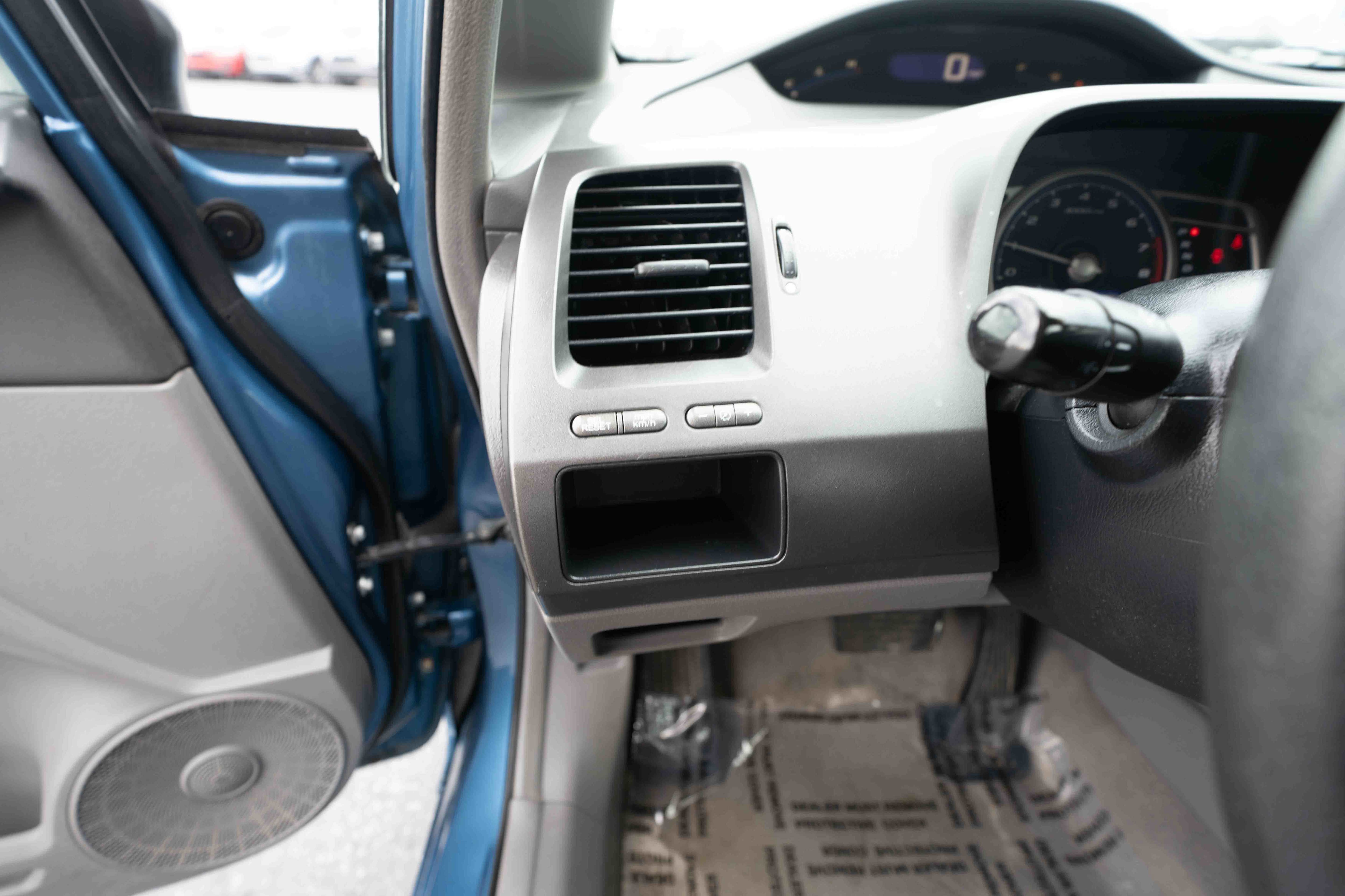 Used 2010 Honda Civic DX-VP image 11