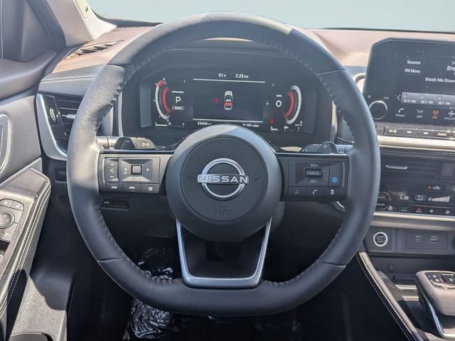 Certified 2023 Nissan Rogue Platinum w/ Platinum Premium Package AWD/4WD image 16