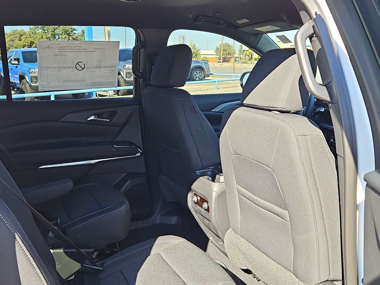 New 2026 Chevrolet Traverse LT image 17