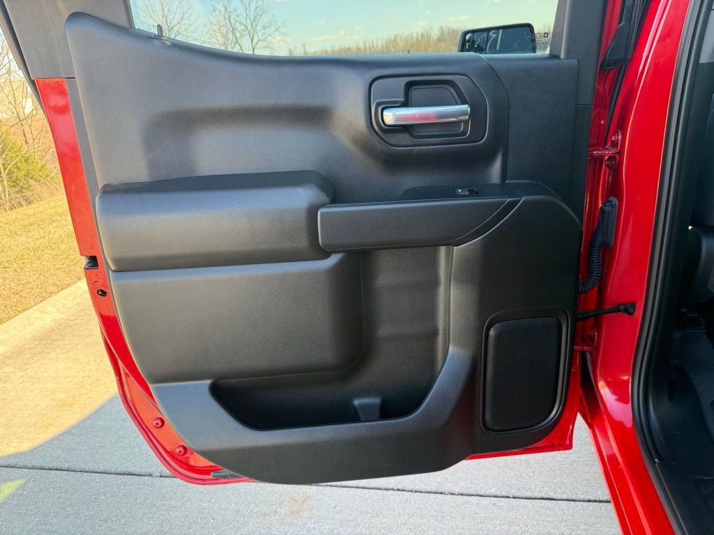 Used 2023 Chevrolet Silverado 1500 Custom image 12