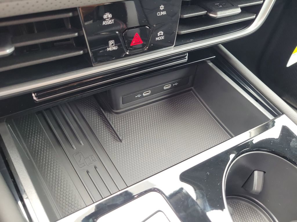 New 2026 Volkswagen Atlas Peak Edition image 24